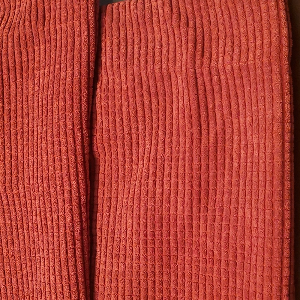 2 Red corduroy Shams - Picture 2 of 5